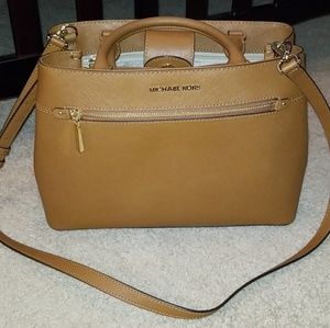 Micheal Kors Purse